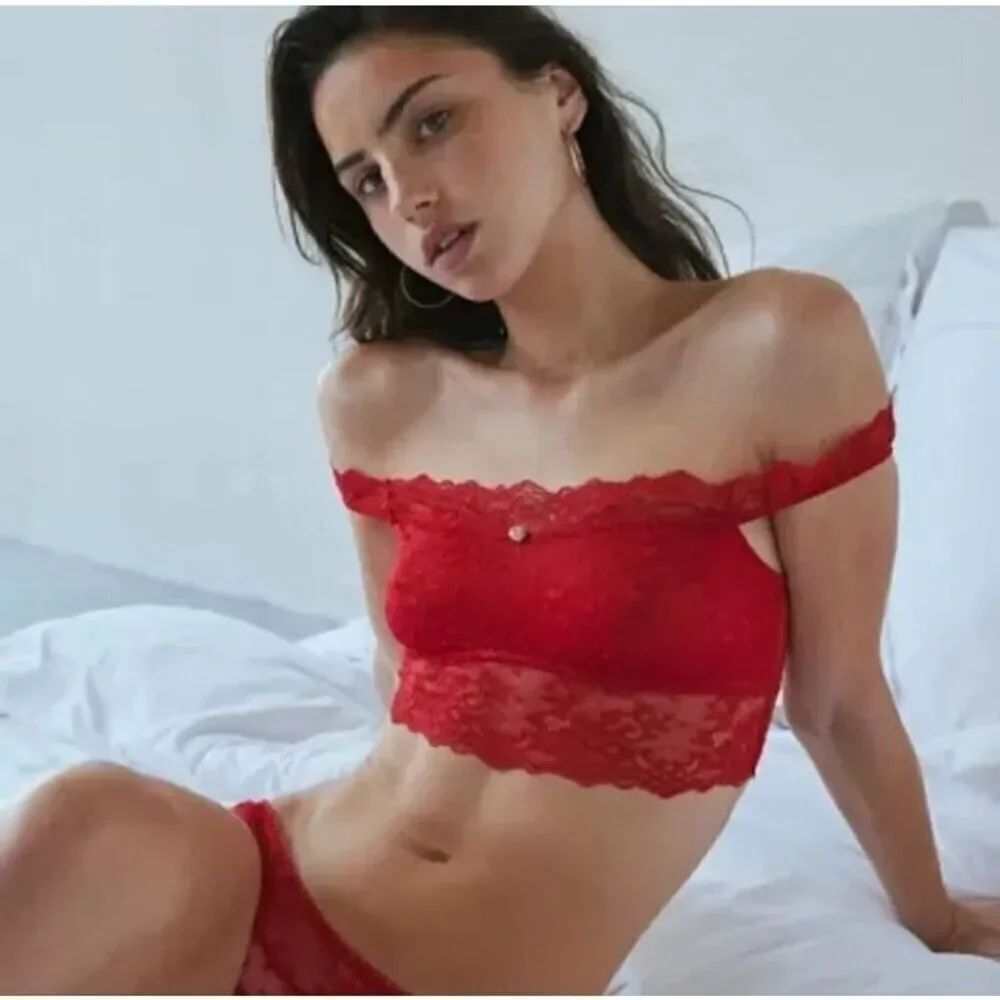 NWT Out From Under Red Lace Floral Bra Top / Bralette Off The Shoulder Size XL - Picture 14 of 15